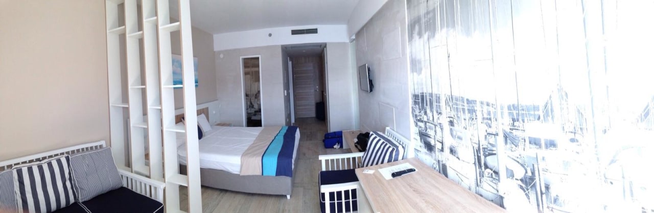 Geräumiges Zimmer! Carine Hotel Delfin