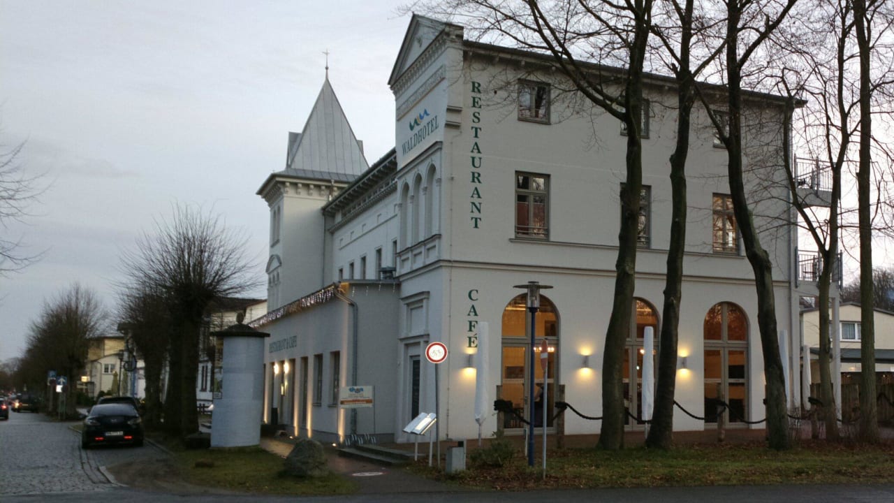 Waldhotel Waldhotel