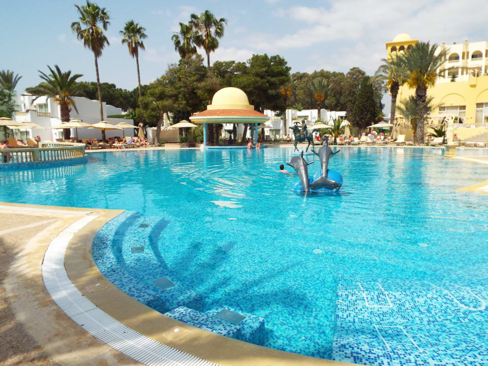 Großer Pool Steigenberger Marhaba Thalasso Hammamet