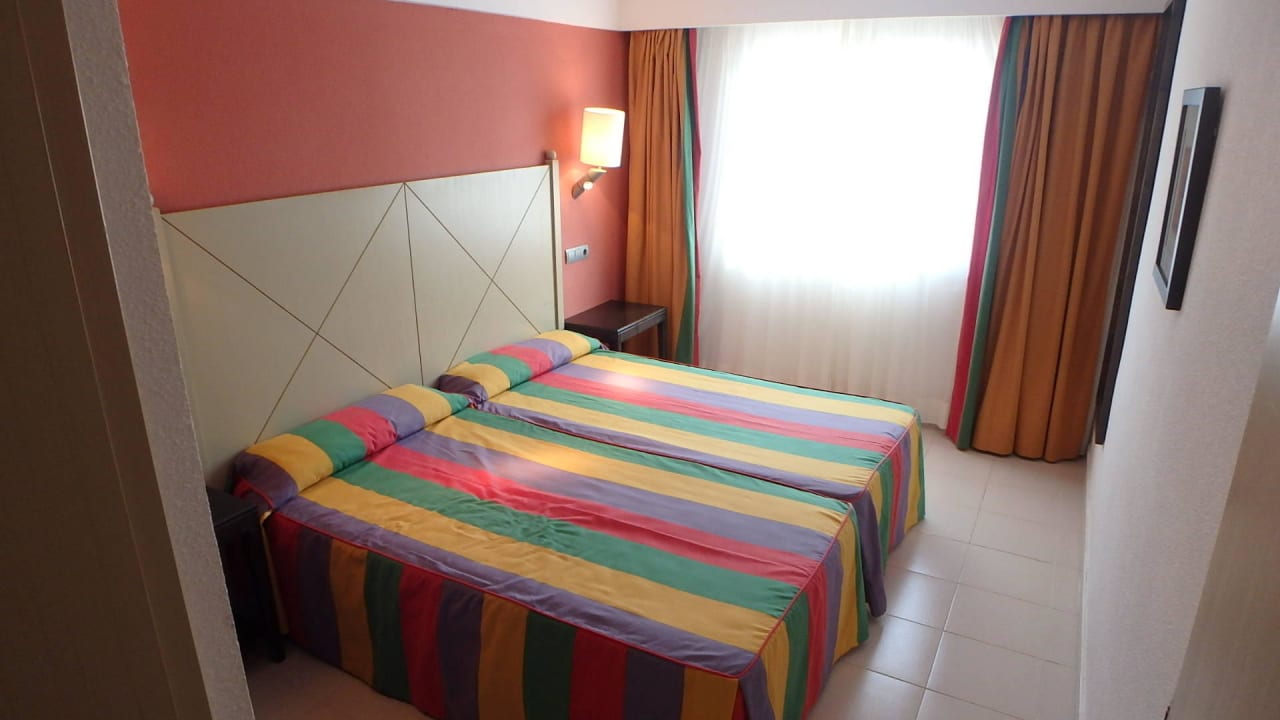 Doppelbett Apartment blau punta reina