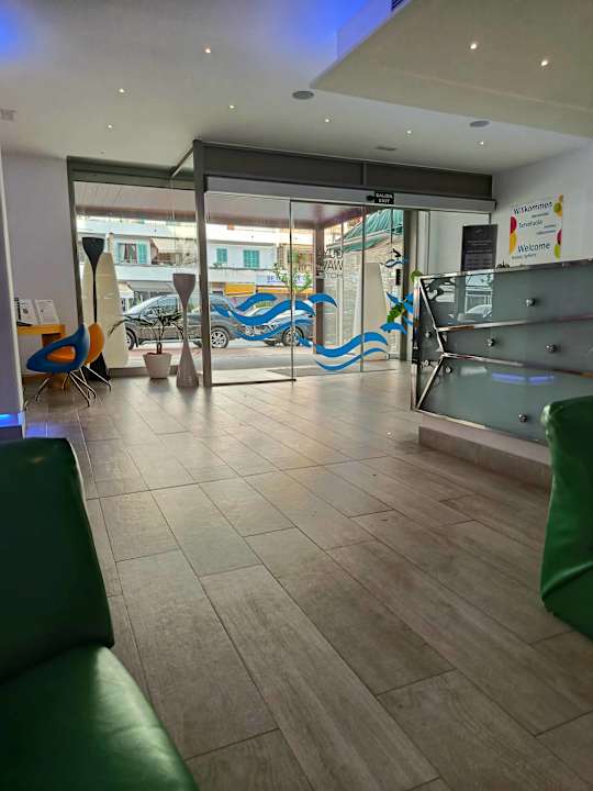 Lobby Guya Wave Hotel