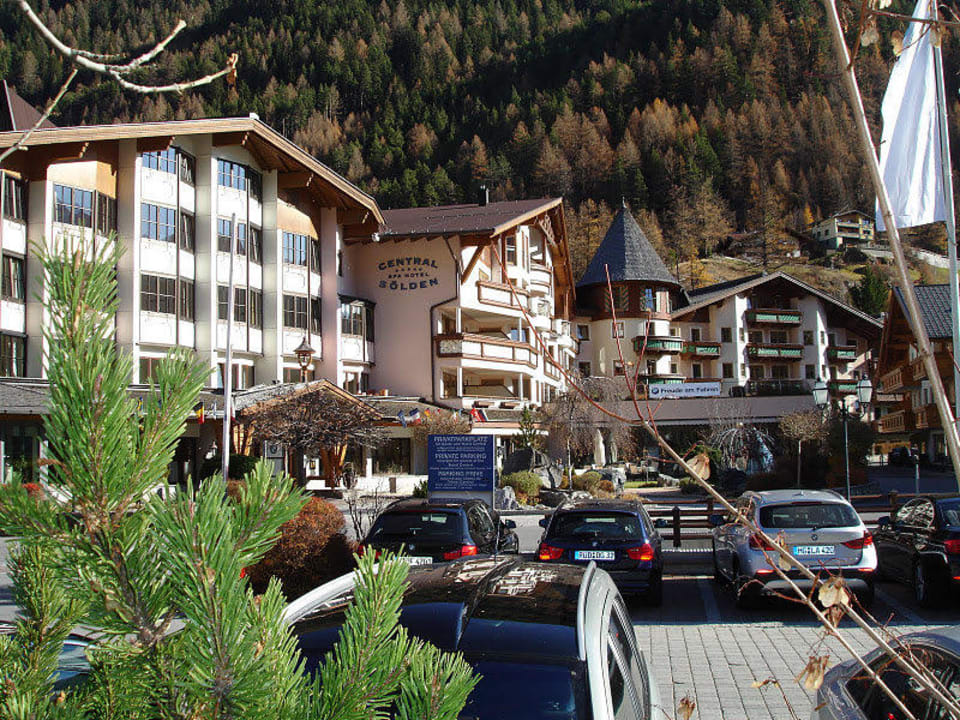 Front Das Central - Alpine Luxury Life