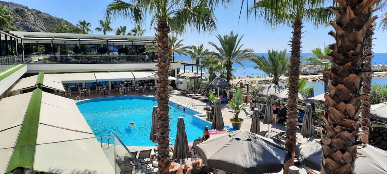 Pool Aria Resort & Spa