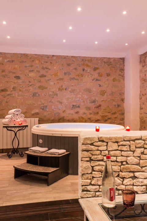 JACUZZI Hotel La Bastide De Tourtour