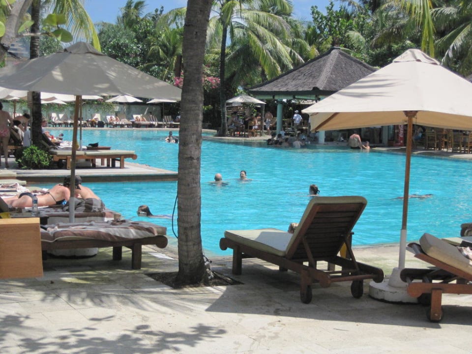 Haupt-Pool Padma Resort Legian