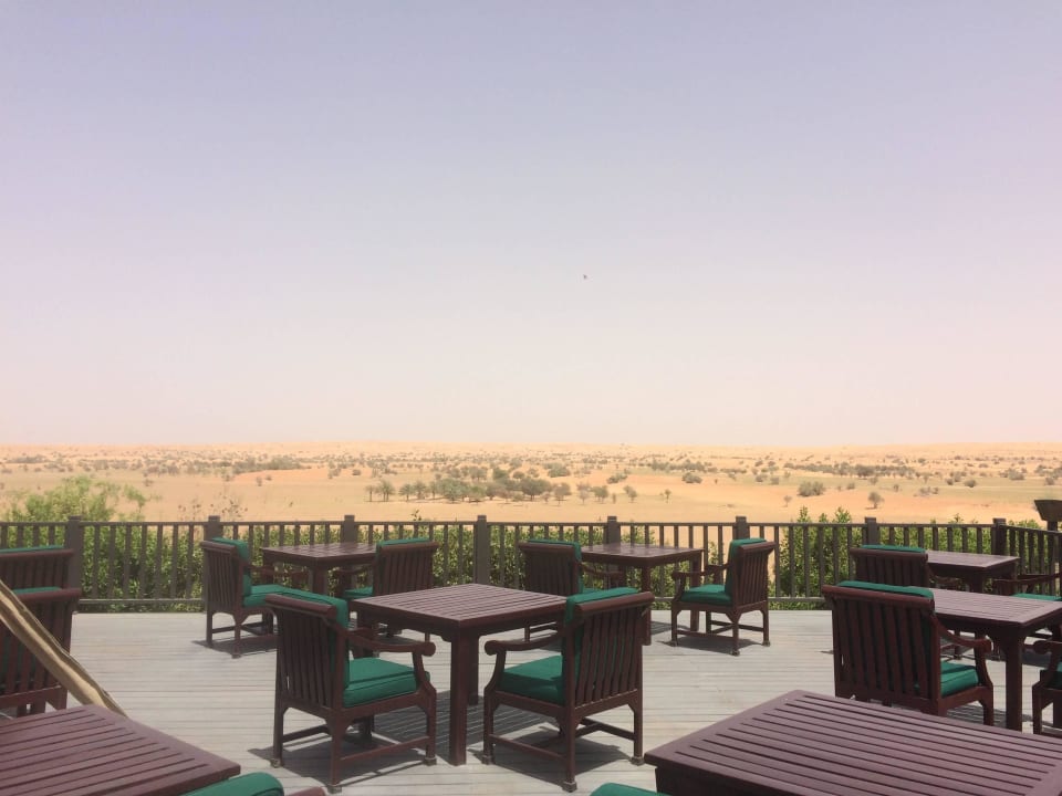 Blick vom Restaurant in die Wüste Al Maha, A Luxury Collection Desert Resort & Spa
