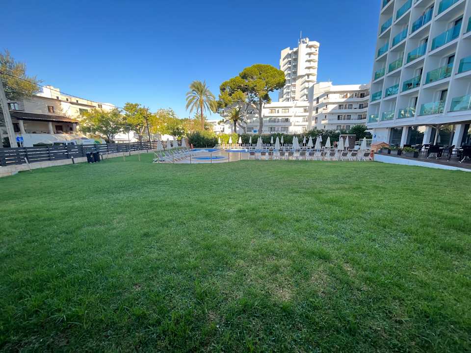 Gartenanlage Hotel Luxor