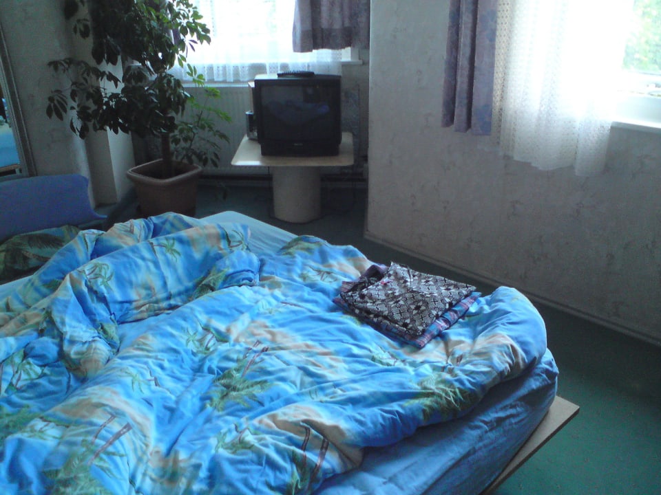 TV anno 1990  Hotel Sonnenberg Schloesschen