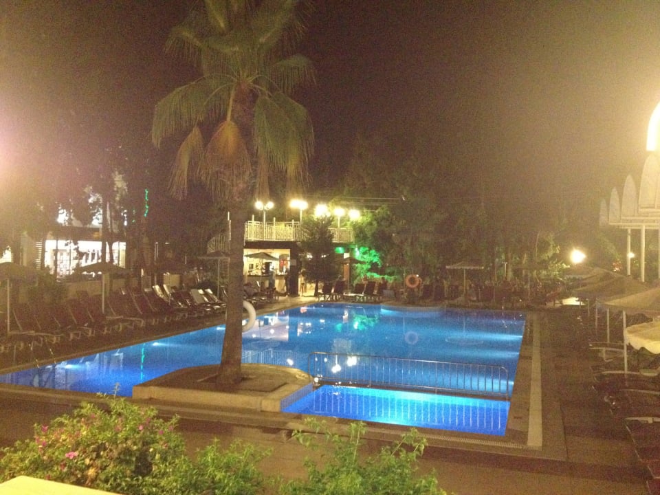 Abendstimmung Kayamaris Hotel