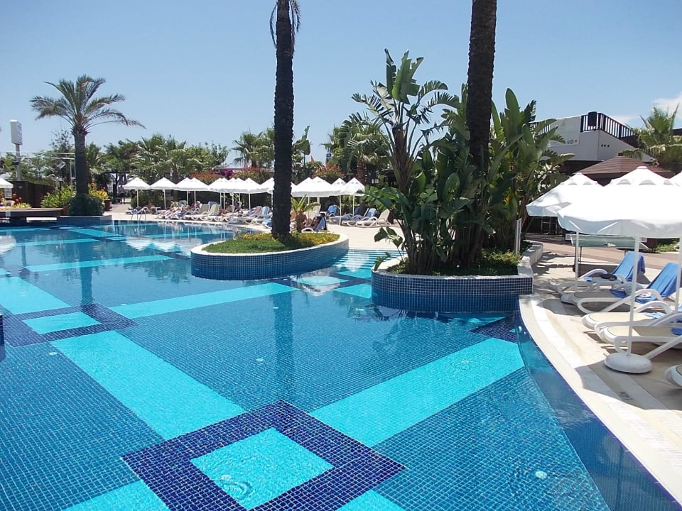 Wundervolle Poollandschaft Sunis Evren Beach Resort Hotel & Spa
