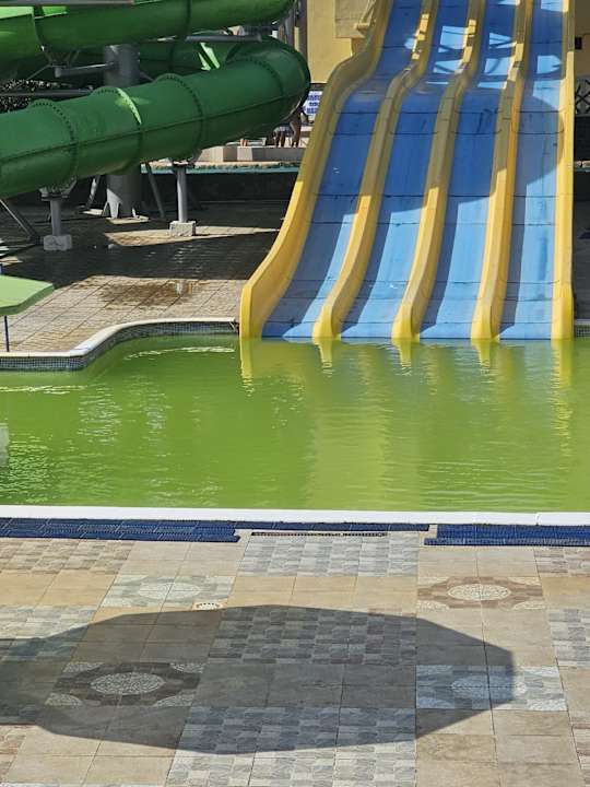 Pool Titanic Beach Spa & Aqua Park