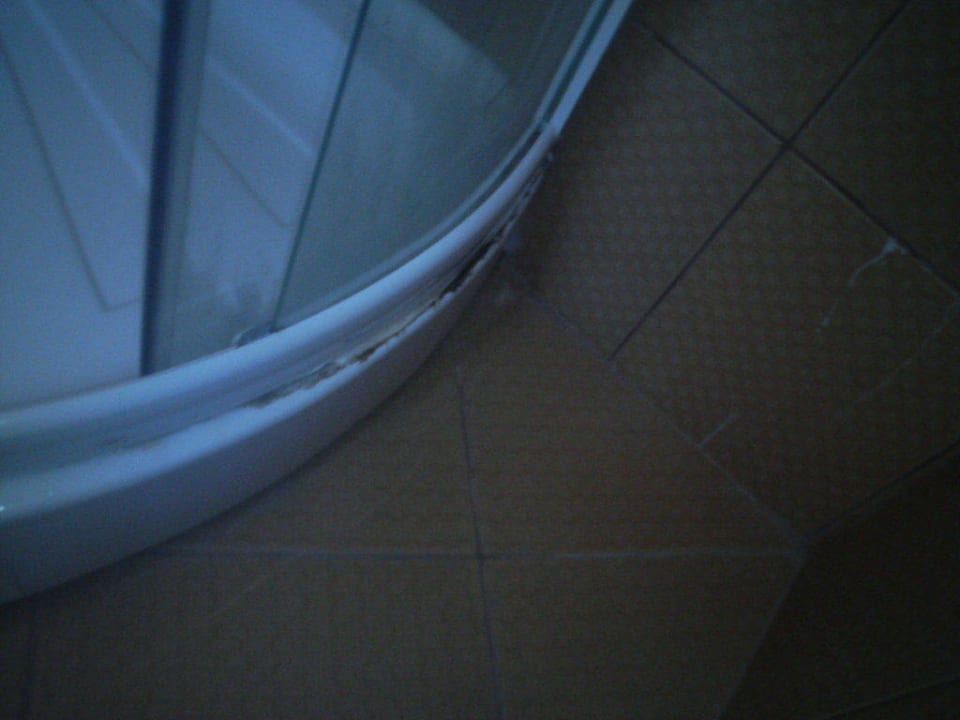 Schimmel in der Dusche Mira Meridia Beach Hotel