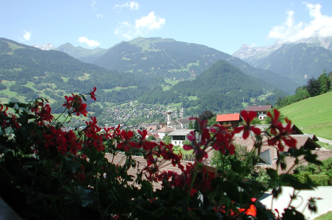 Ausblick Ferienwohnungen Bitschnau