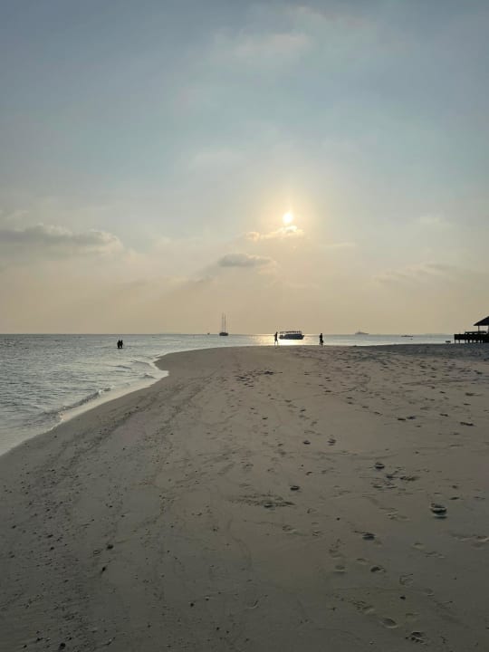 Strand Mirihi Island Resort