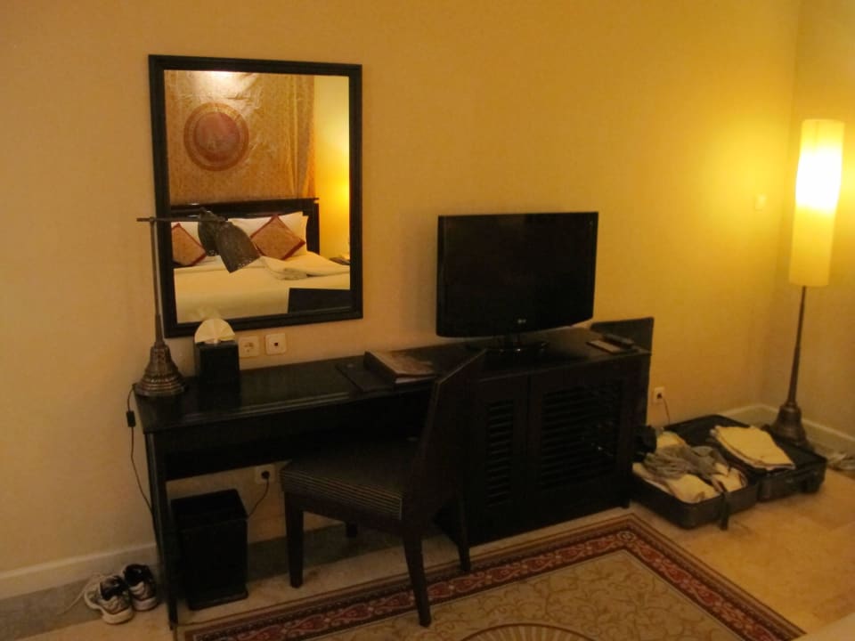 Sideboard The Phoenix Hotel Yogyakarta