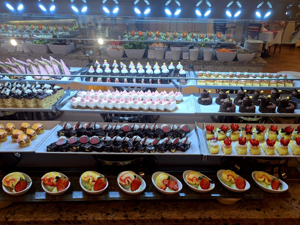 Gastro Golden Beach Resort