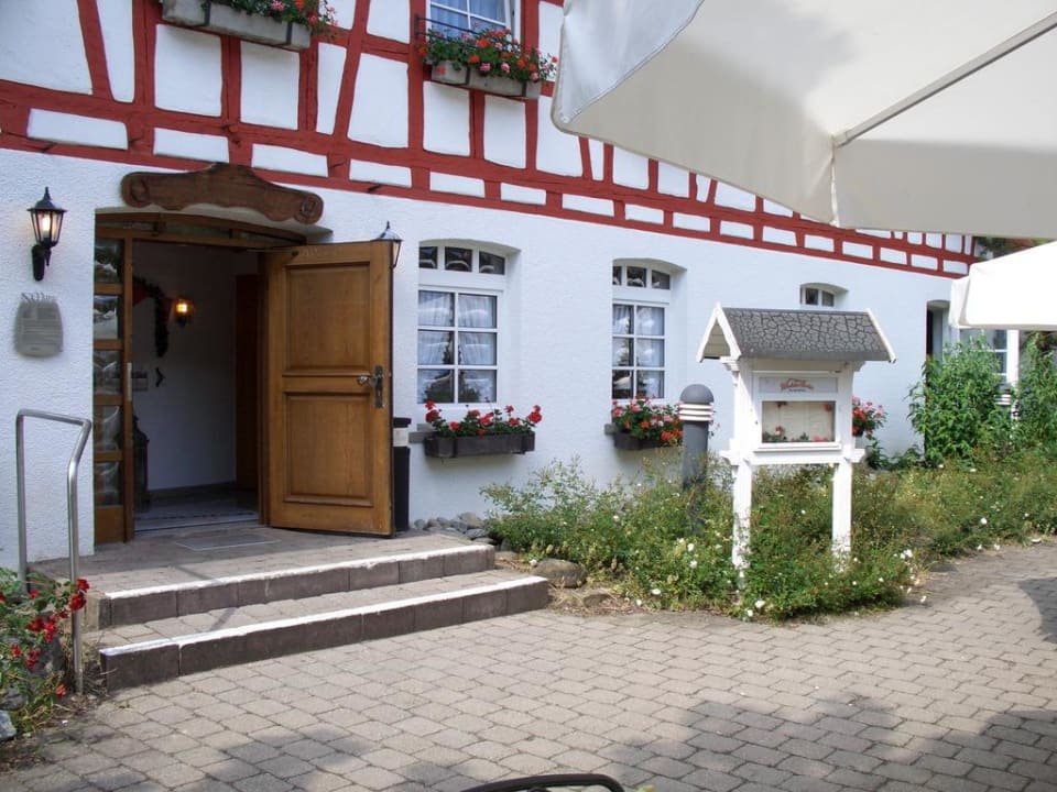 Eingang zum Mühlenrestaurant Landhotel Alte Mühle