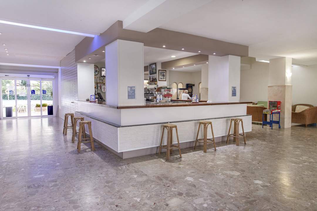 Bar - Cafeteria Hotel Tres Anclas