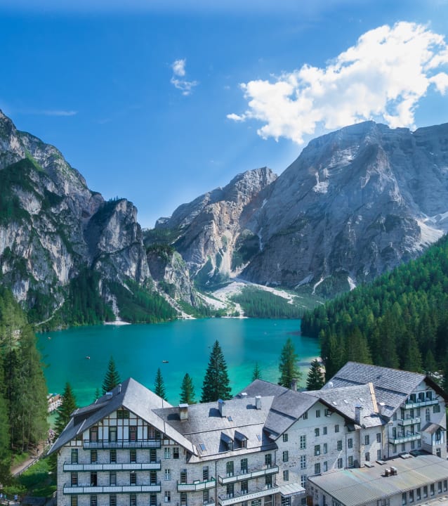 Außenansicht Hotel Lago di Braies