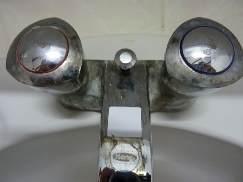 Wasserhahn Embudu Village