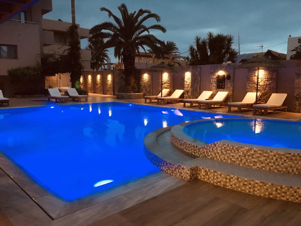 Pool High Beach Resort