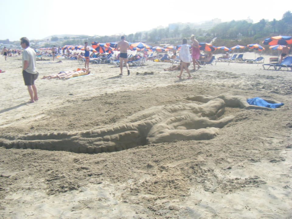 Kunstwerke aus Sand SBH Hotel Taro Beach