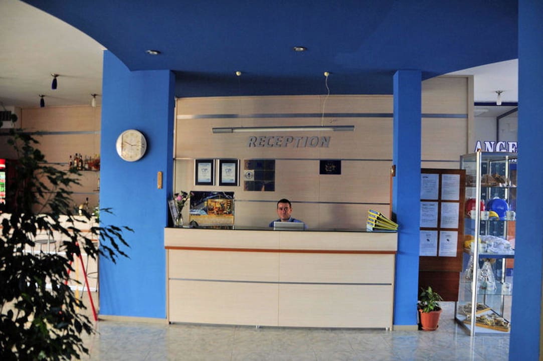 Recepcja Hotel Bohemi