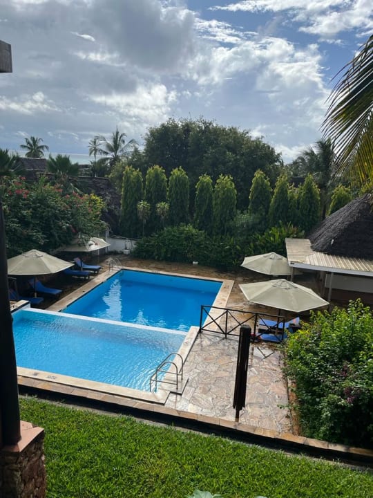 Pool Sultan Sands Island Resort & Spa