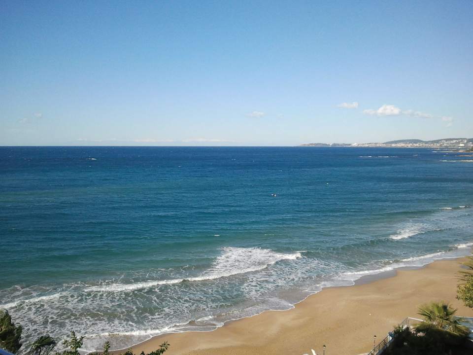 Solche Ausblicke versüßen das Aufstehen Aska Hotel Just in Beach