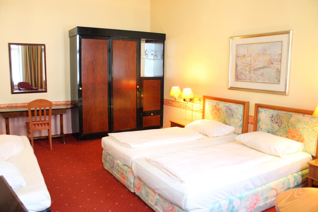 Dreibettzimmer Hotel Resonanz Vienna