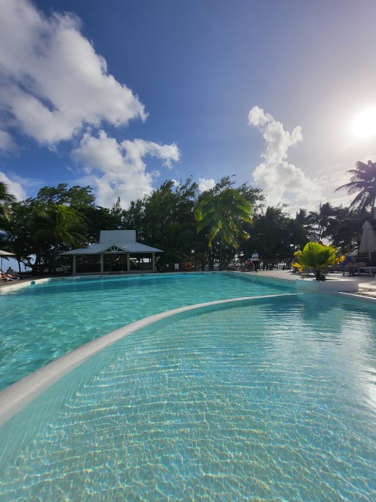 Pool Le Peninsula Bay Beach Resort & Spa