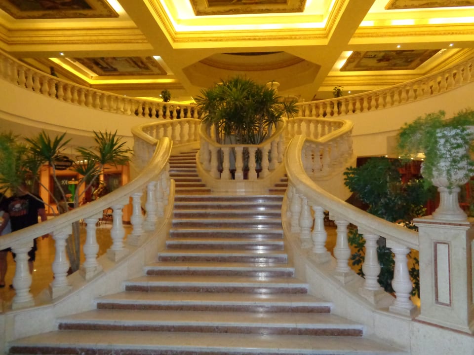 Lobby Hotel Titanic Palace