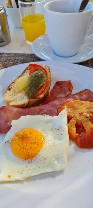 Gastro Giannoulis - Grand Bay Beach Resort