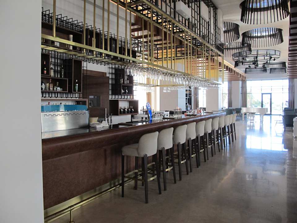 Bar Acanthus Cennet Barut Collection