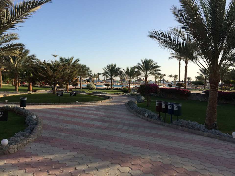 Gartenanlage Three Corners Sea Beach Resort