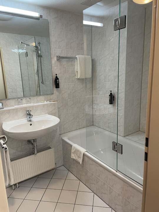 Zimmer H+ Hotel Darmstadt