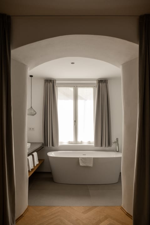 Zimmer Kuntino Suites