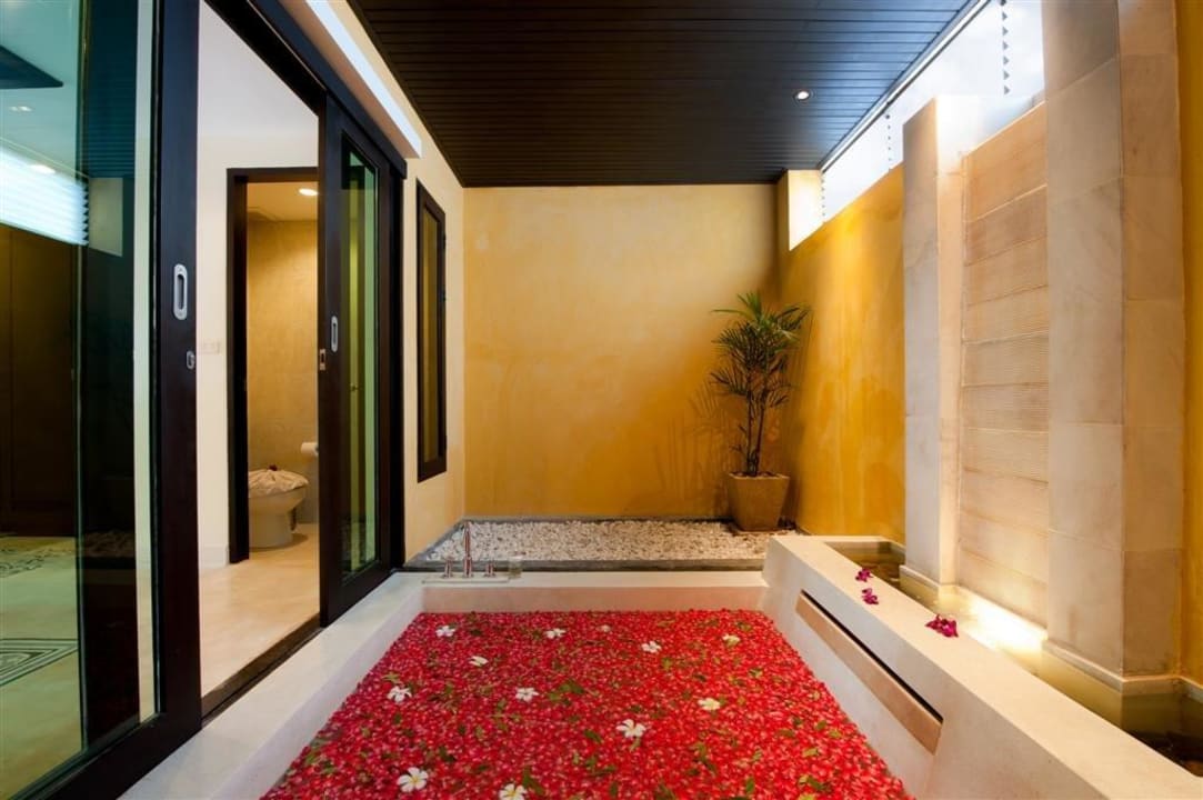 Deluxe Grand Room Hotel Bhu Nga Thani Resort and Spa