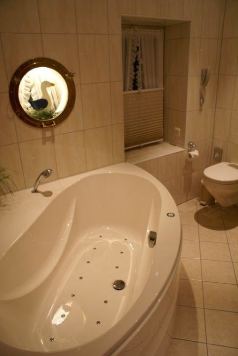 Bad mit Airpool im Heuerhäuschen Hotel Buchenhof