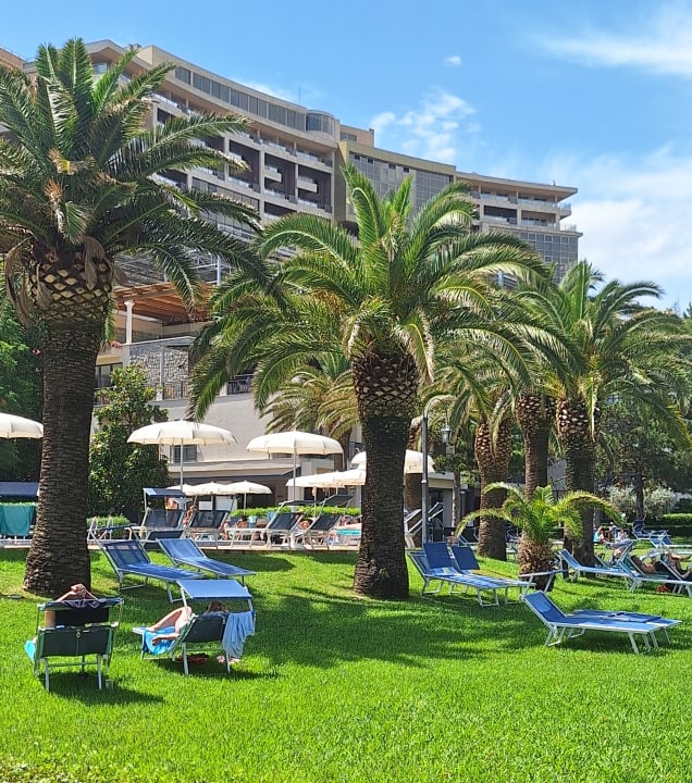 Gartenanlage Iberostar Waves Bellevue