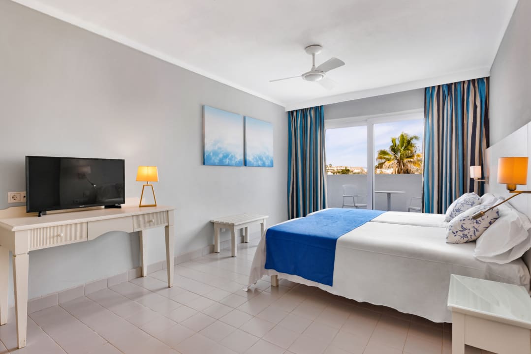 Zimmer Flipflop Cala Mandia