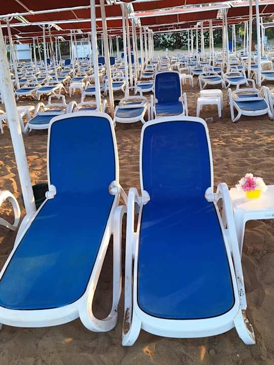 Strand Alba Queen Hotel