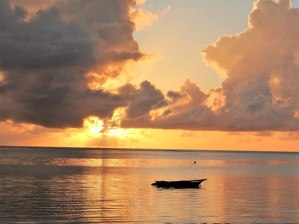 Strand Neptune Pwani Beach Resort & Spa