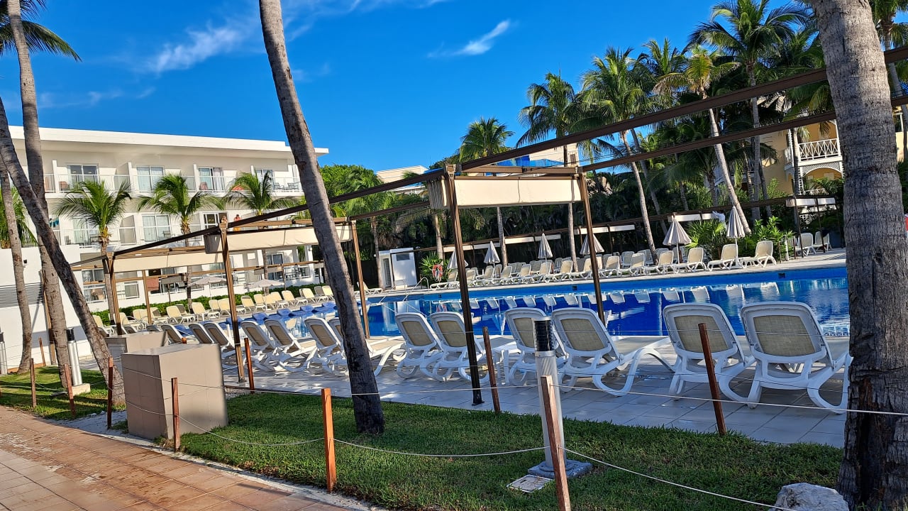 Pool Hotel Riu Playacar