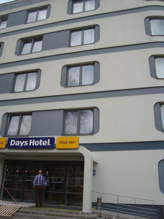 Eingang (derzeit unfertig) Hotel Days Riga VEF