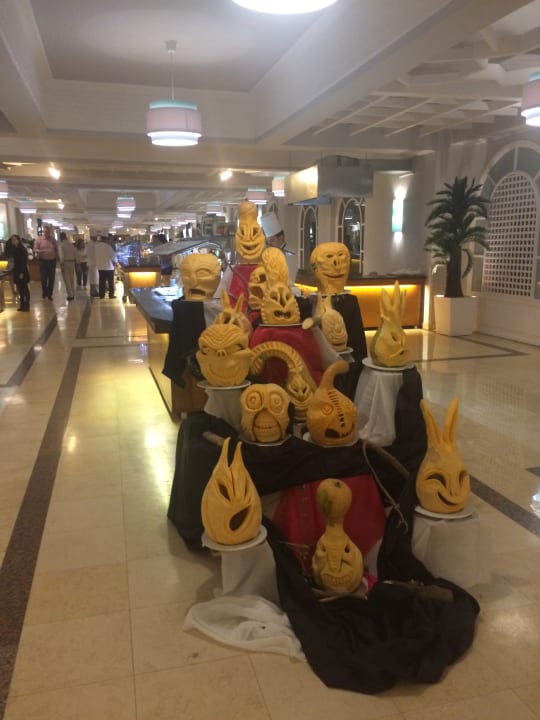 Palm Restaurant - Halloween dekoration  Desert Rose