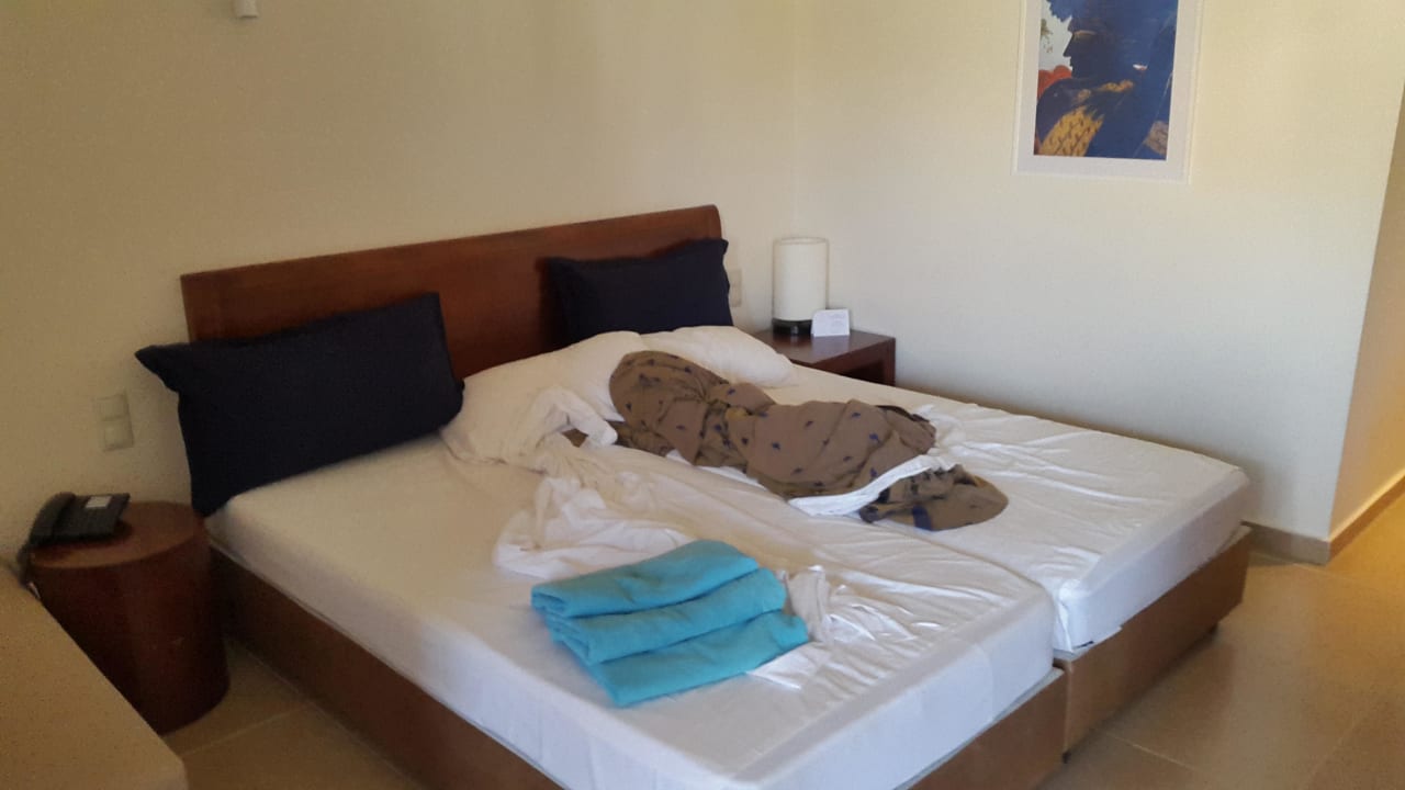 Bett für Eltern Apollonia Beach Resort & Spa