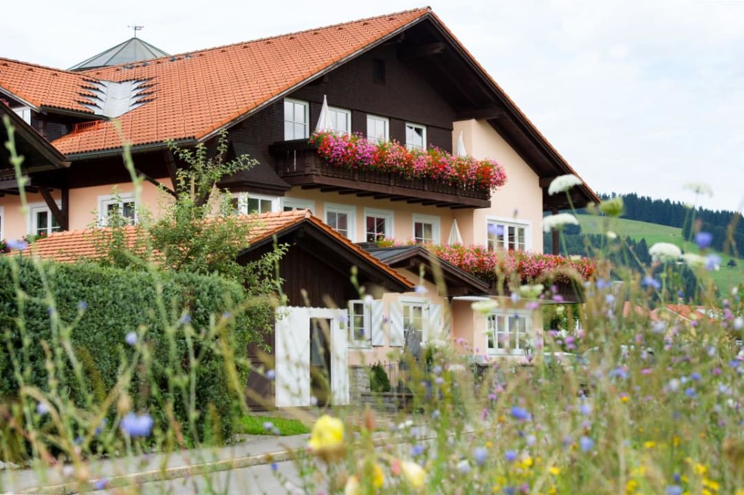 Außenansicht Hotel Alpenkönig