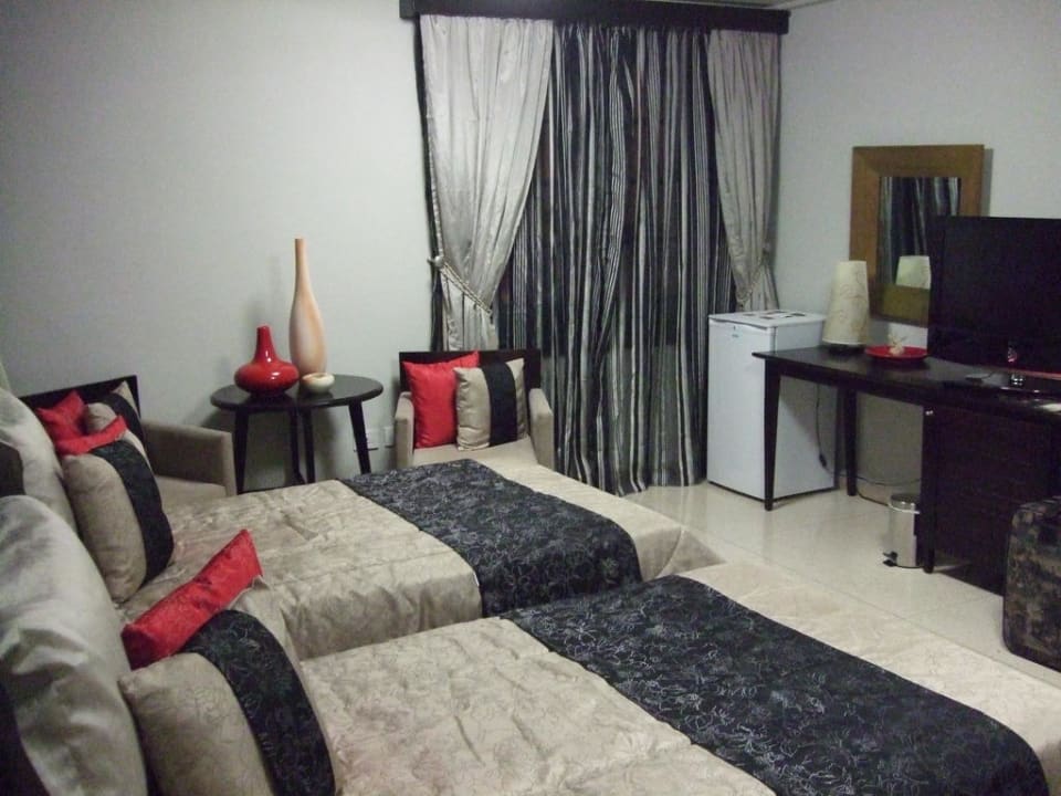 Doppelzimmer mit getrennten Betten Hotel Palacio del Marqués de San Felipe y Santiago de Bejucal