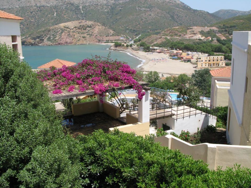 Hotelanlage mit Blick auf die Bucht Fodele Beach & Water Park Holiday Resort